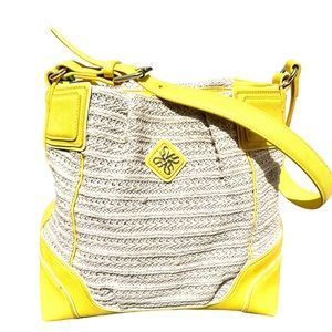 Simply Vera Wang large handbag yellow w/ woven exterior; interior pockets- hobo